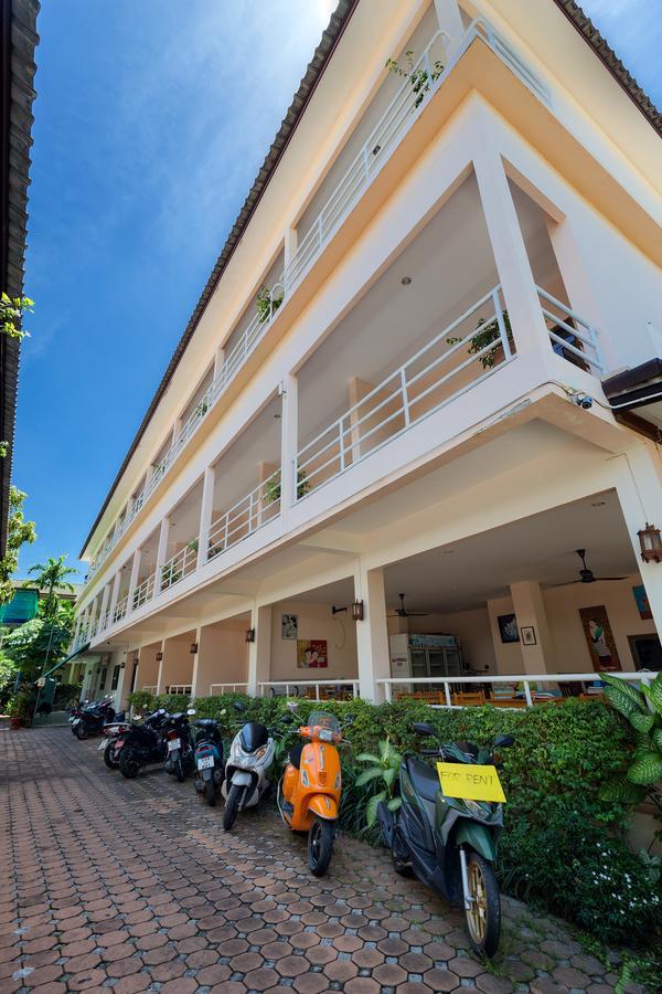 Smile House Karon Hotel Buitenkant foto