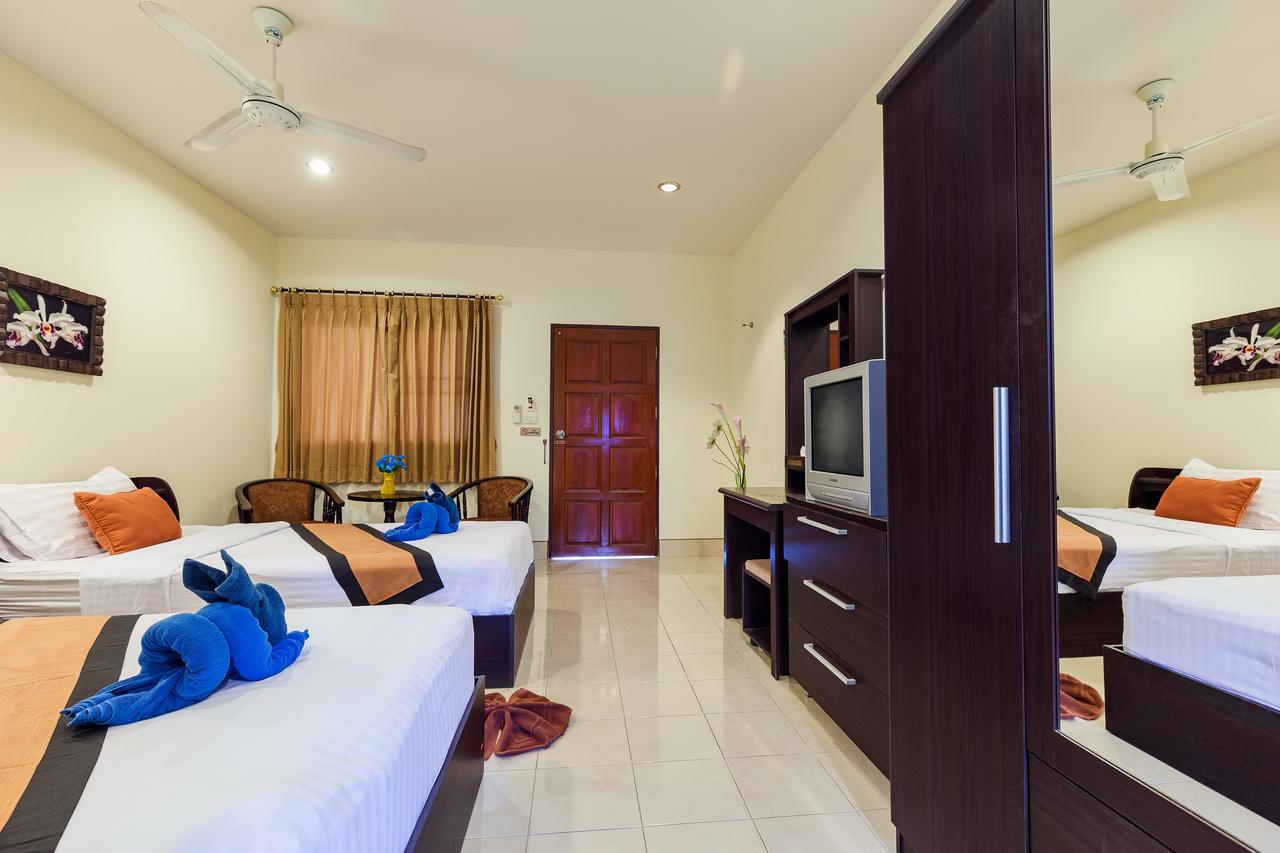 Smile House Karon Hotel Buitenkant foto