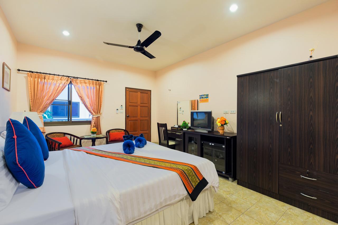 Smile House Karon Hotel Buitenkant foto