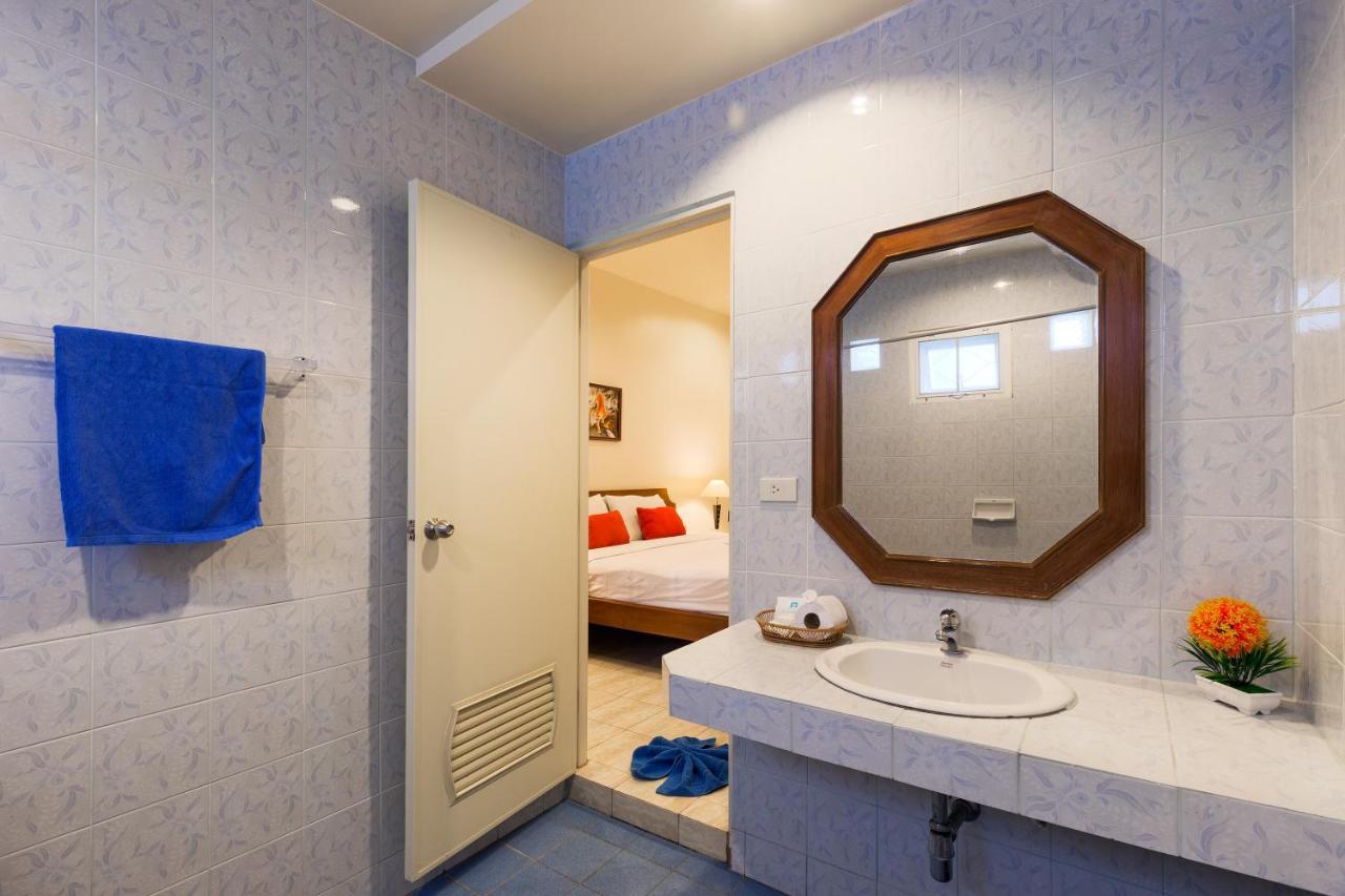 Smile House Karon Hotel Buitenkant foto