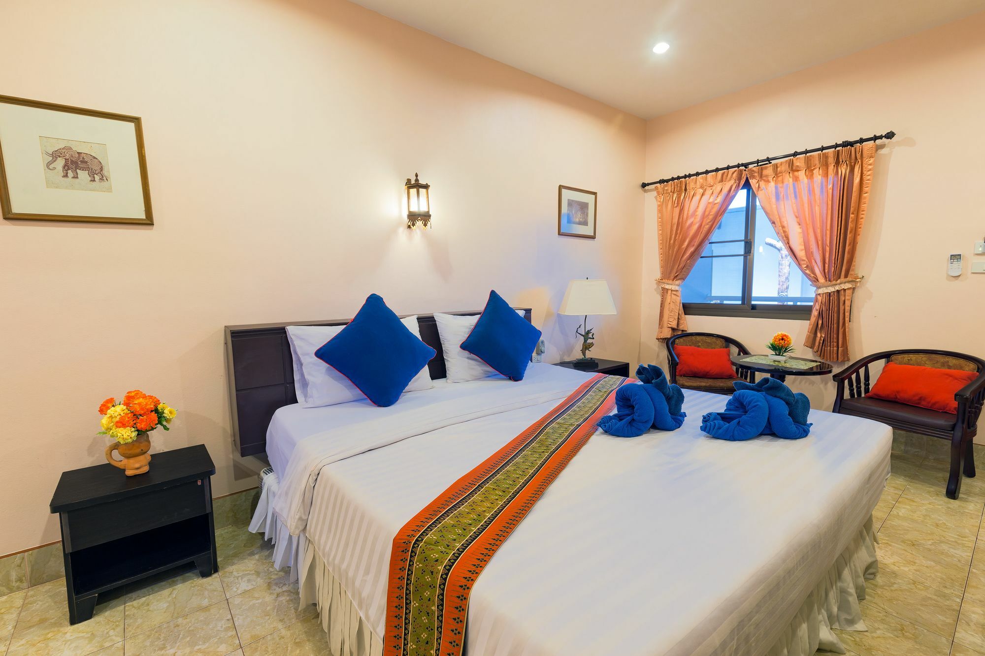 Smile House Karon Hotel Buitenkant foto